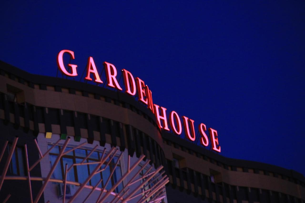 Garden House Hotel Navoi Екстериор снимка
